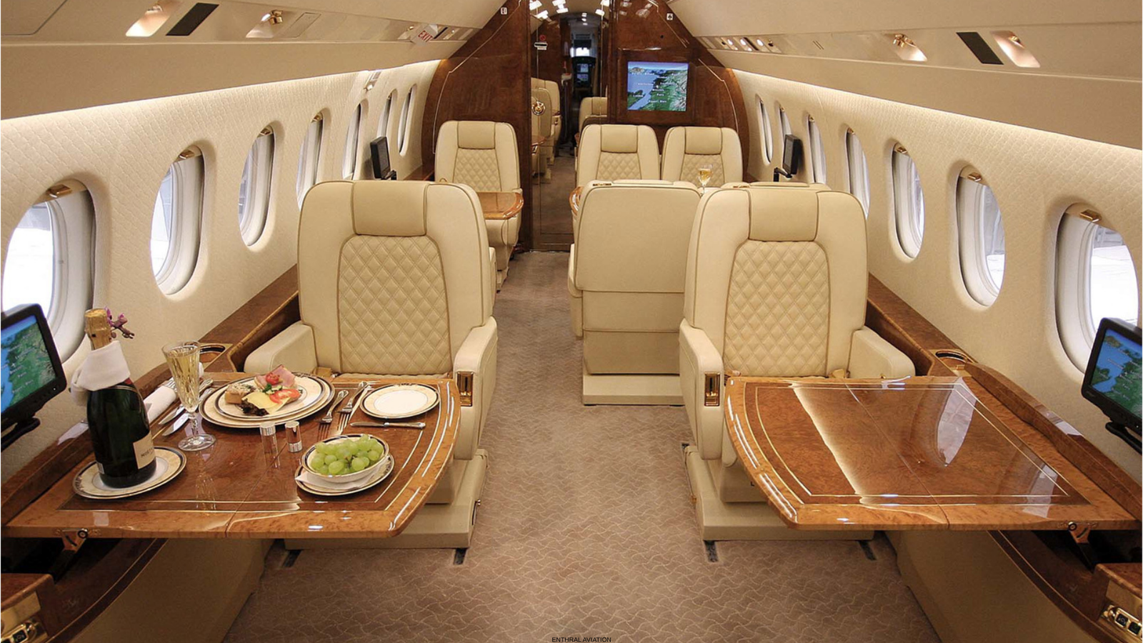 Falcon 2000 Interior